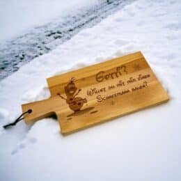 Buchenholz Schneidebrett mit Gravur personalisiert